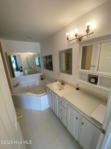 2227 Locksley Woods Drive G, Greenville, NC 27858