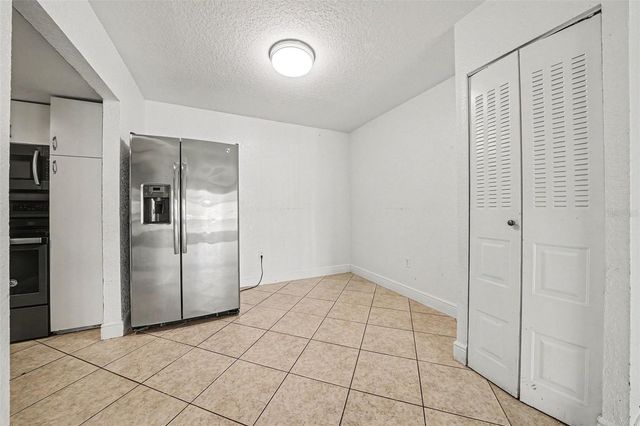 902 LAKE DESTINY ROAD A, Altamonte Springs, FL 32714