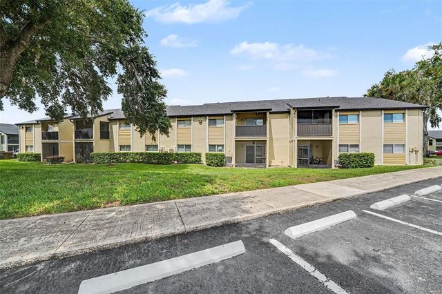 902 LAKE DESTINY ROAD A, Altamonte Springs, FL 32714