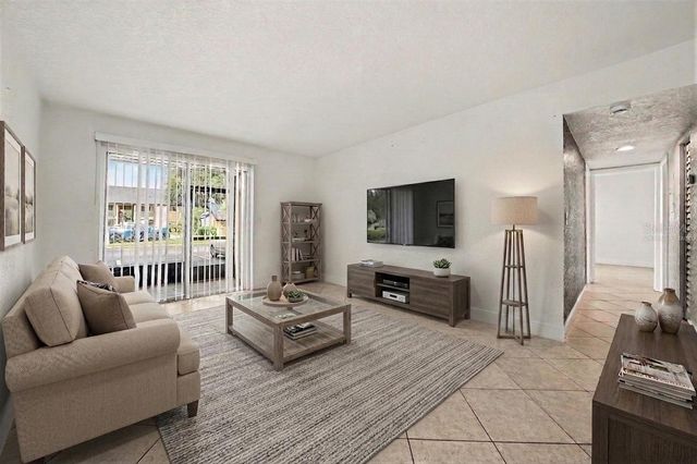 902 LAKE DESTINY ROAD A, Altamonte Springs, FL 32714