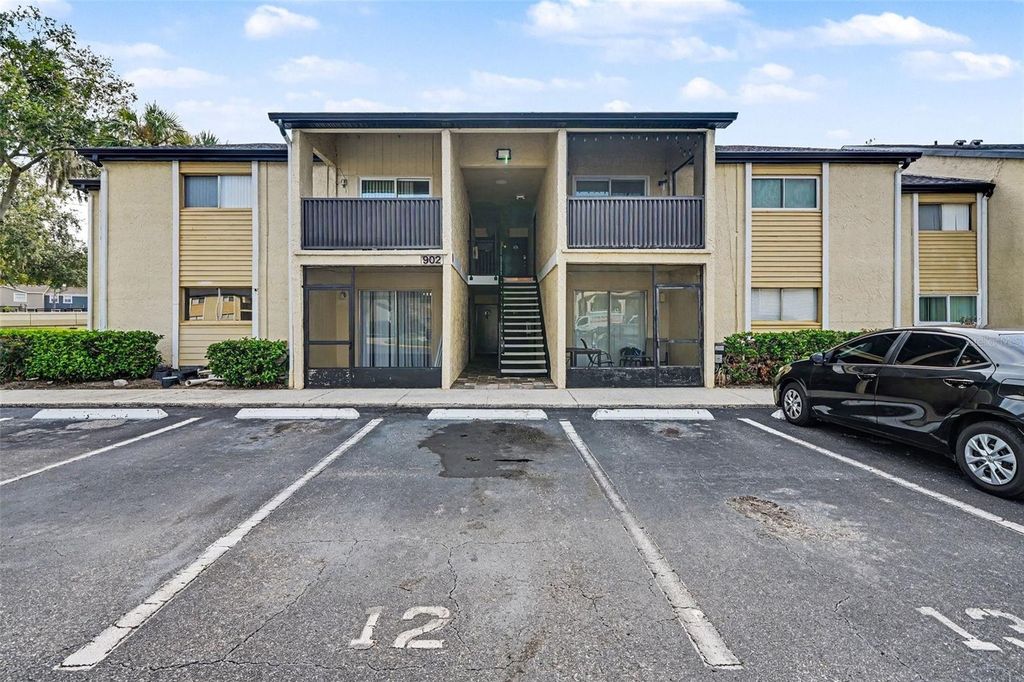 902 LAKE DESTINY ROAD A, Altamonte Springs, FL 32714