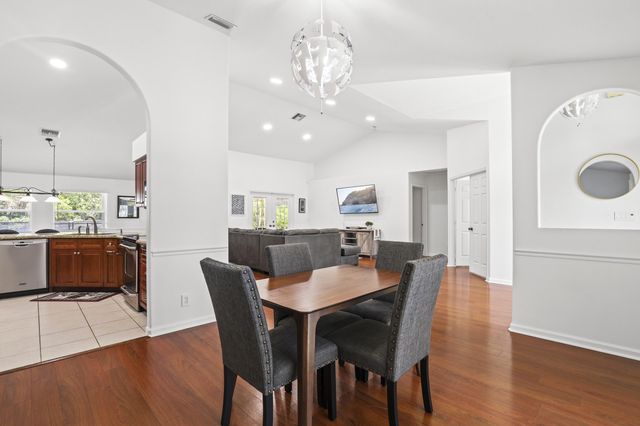 13885 Sheffield Street, Wellington, FL 33414