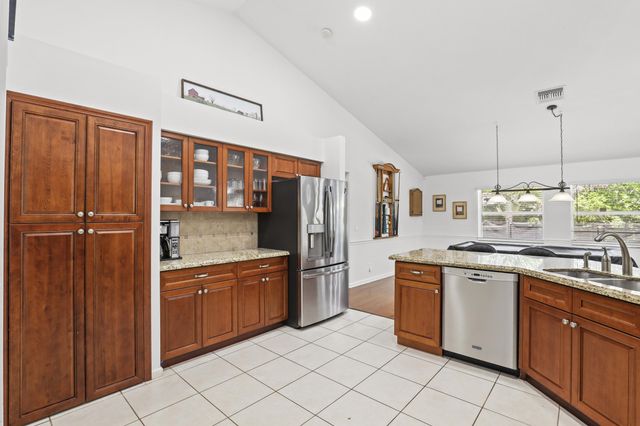 13885 Sheffield Street, Wellington, FL 33414