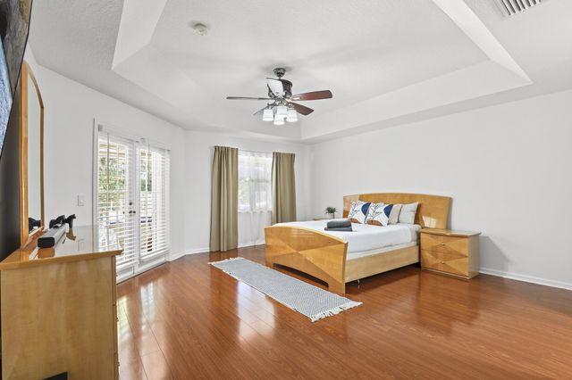 13885 Sheffield Street, Wellington, FL 33414