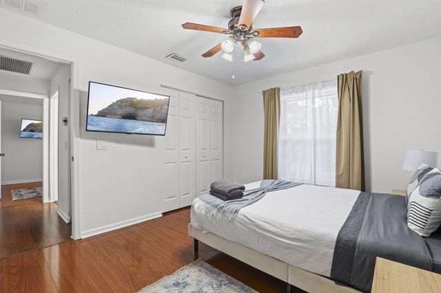 13885 Sheffield Street, Wellington, FL 33414