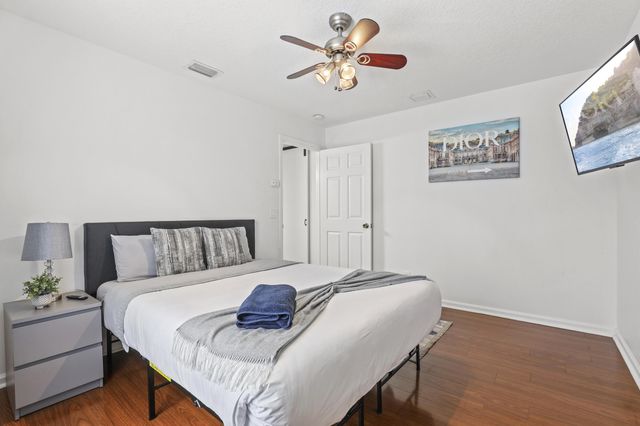 13885 Sheffield Street, Wellington, FL 33414