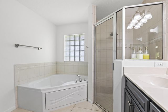 13885 Sheffield Street, Wellington, FL 33414