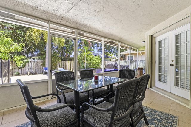 13885 Sheffield Street, Wellington, FL 33414