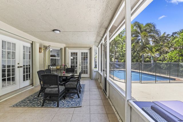 13885 Sheffield Street, Wellington, FL 33414