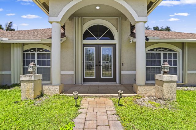 13885 Sheffield Street, Wellington, FL 33414