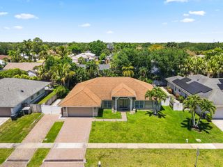13885 Sheffield Street, Wellington, FL 33414