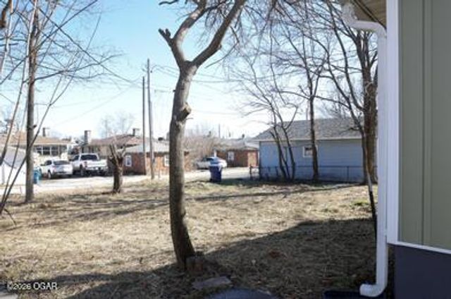 2905 S Joplin Avenue, Joplin, MO 64804