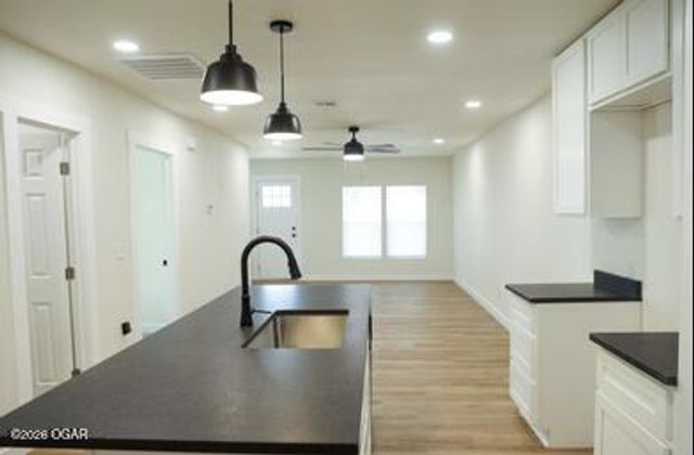 2905 S Joplin Avenue, Joplin, MO 64804