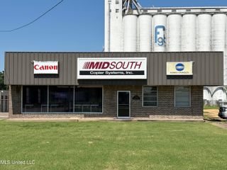 709 Us 82, Greenwood, MS 38930