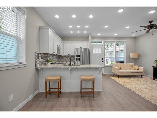 2308 Se RISLEY Ave, Milwaukie, OR 97267