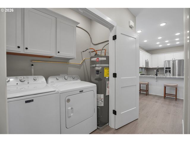 2308 Se RISLEY Ave, Milwaukie, OR 97267