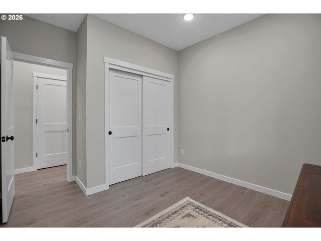 2308 Se RISLEY Ave, Milwaukie, OR 97267