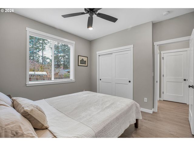 2308 Se RISLEY Ave, Milwaukie, OR 97267