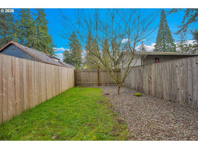 2308 Se RISLEY Ave, Milwaukie, OR 97267