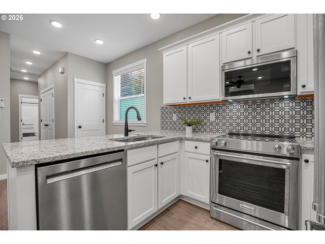 2308 Se RISLEY Ave, Milwaukie, OR 97267