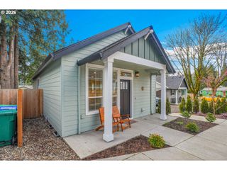 2308 Se RISLEY Ave, Milwaukie, OR 97267
