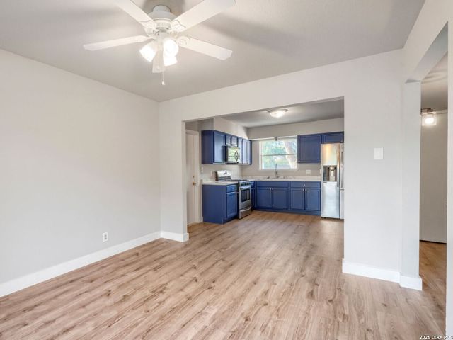 231 MEADOW PATH DR, San Antonio, TX 78227