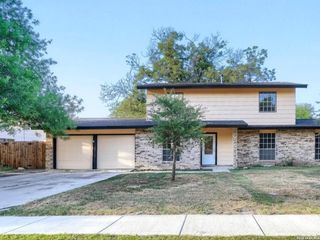 231 MEADOW PATH DR, San Antonio, TX 78227