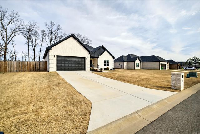 105 Michelle Drive, Beebe, AR 72012