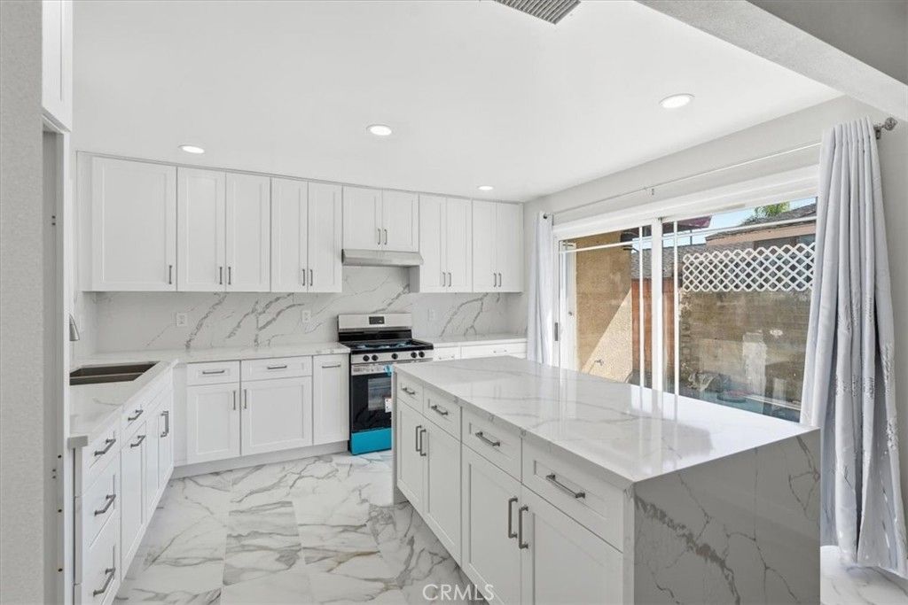 10112 Traylor Way, Garden Grove, CA 92843 — exterior