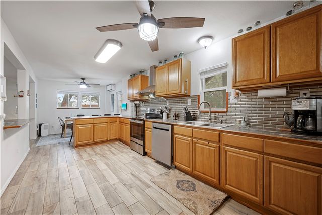 871 State Highway 188, Aransas Pass, TX 78336