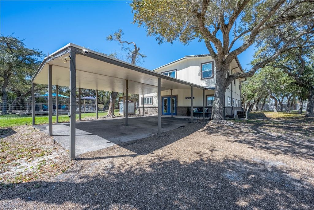871 State Highway 188, Aransas Pass, TX 78336