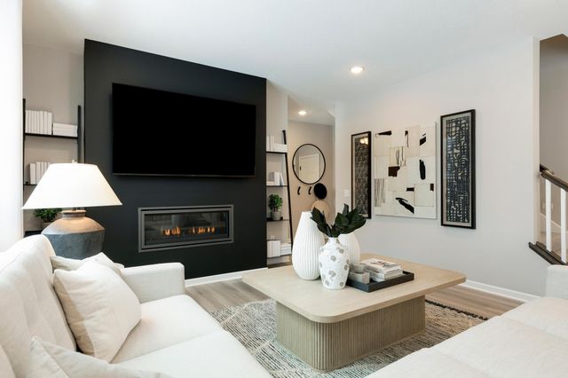 12752 Farnham Lane, Rogers, MN 55374