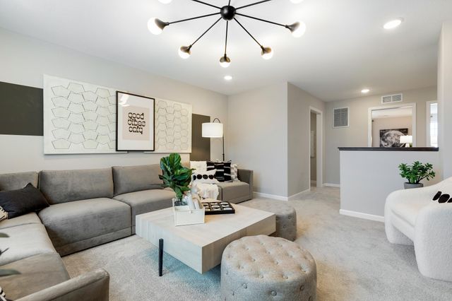 12752 Farnham Lane, Rogers, MN 55374