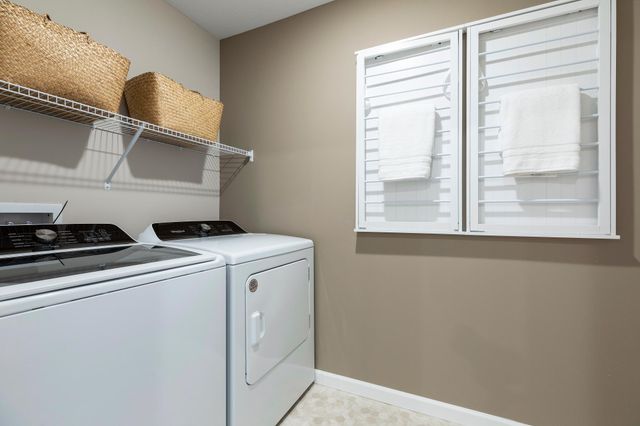 12752 Farnham Lane, Rogers, MN 55374