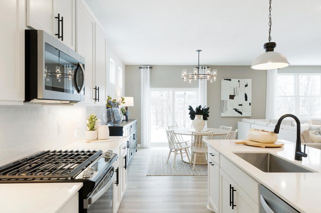 12752 Farnham Lane, Rogers, MN 55374