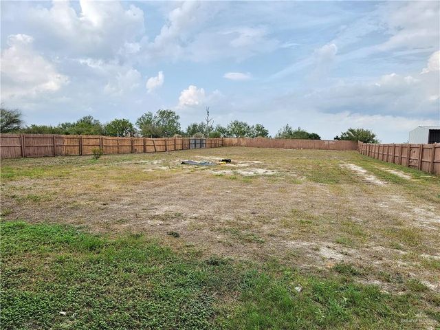 315 N Los Cerritos Circle, Edinburg, TX 78541