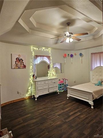 315 N Los Cerritos Circle, Edinburg, TX 78541