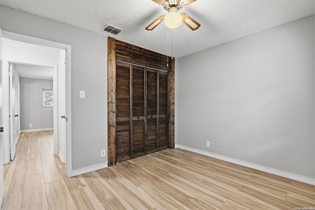 10550 Kinderhook Dr, San Antonio, TX 78245