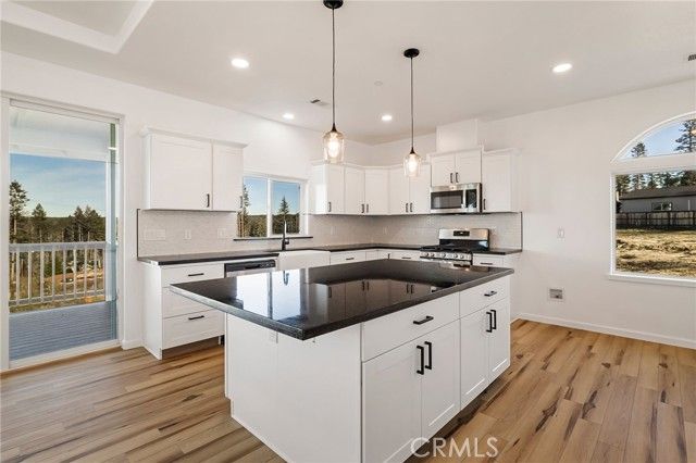 8697 Skyway, Paradise, CA 95969