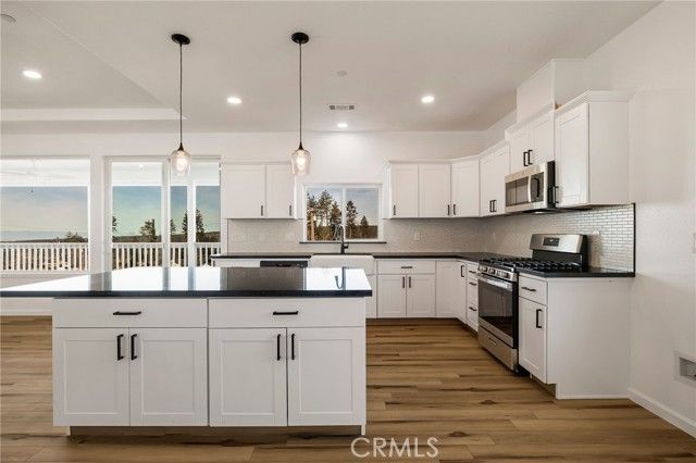 8697 Skyway, Paradise, CA 95969