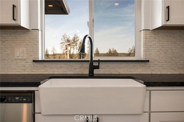 8697 Skyway, Paradise, CA 95969