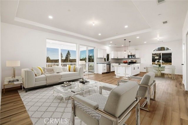 8697 Skyway, Paradise, CA 95969