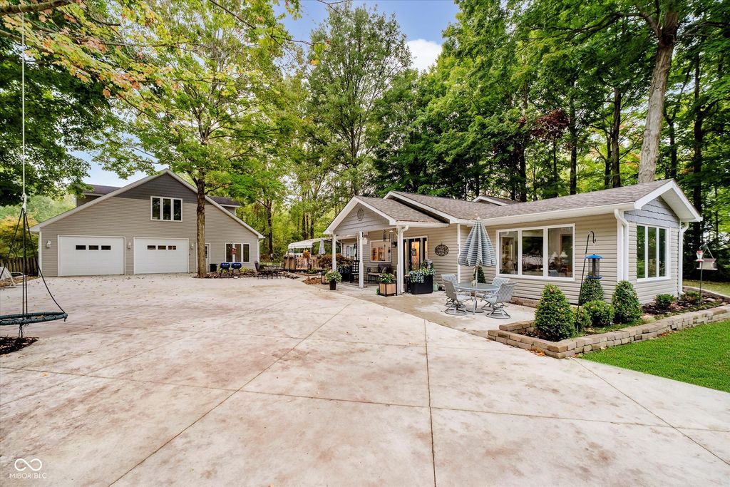 9135 E 256th Street, Arcadia, IN 46030