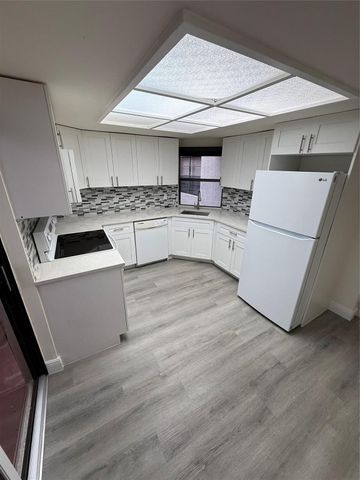 14925 SW 48th Terrace 20E, Miami, FL 33185