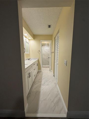 14925 SW 48th Terrace 20E, Miami, FL 33185