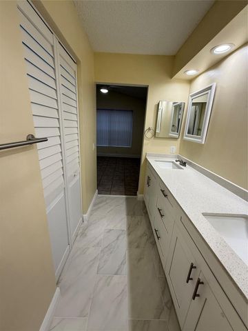 14925 SW 48th Terrace 20E, Miami, FL 33185