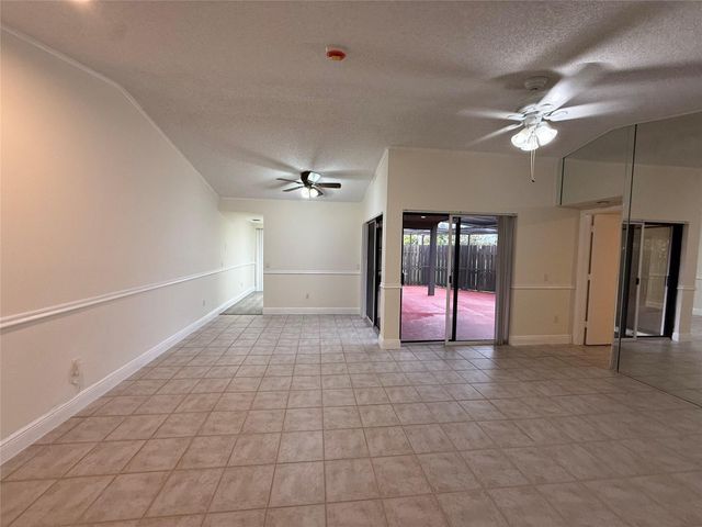 14925 SW 48th Terrace 20E, Miami, FL 33185