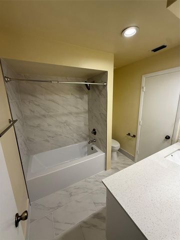 14925 SW 48th Terrace 20E, Miami, FL 33185