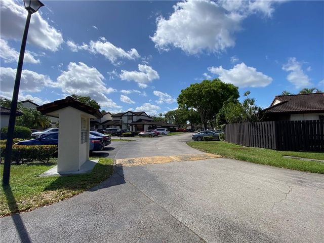 14925 SW 48th Terrace 20E, Miami, FL 33185