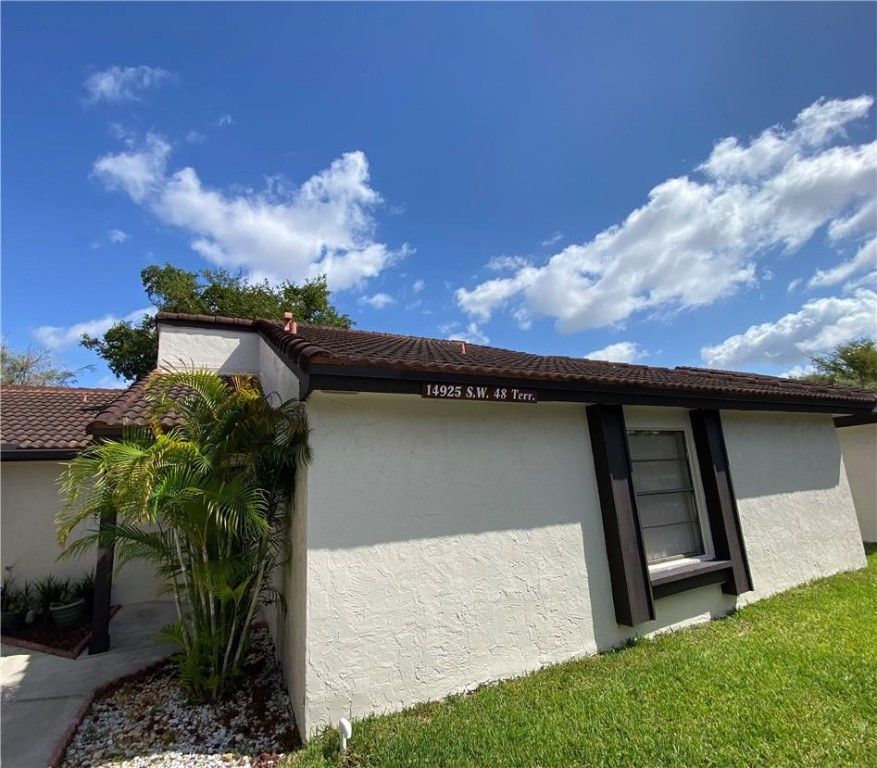 14925 SW 48th Terrace 20E, Miami, FL 33185